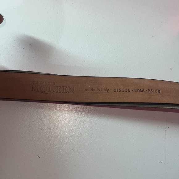 Alexander McQueen set - Picture 5 of 12